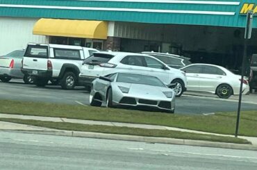 [Murcielago]?? Maybe gallardo