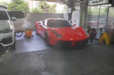 [Ferrari F8 Spider] in Medellín, Colombia