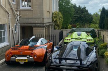 [Koenigsegg Regera, Spyker] A Killer Driveway I Saw in Bath