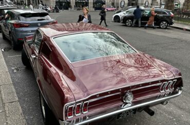 Horrendous photo but [Ford Mustang Mk1] on my travels around London