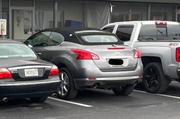 Nissan Murano Convertible spotted in the wild. Official car of..?