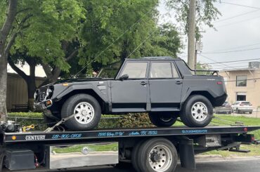 [Lamborghini - LM002 - Yr?]