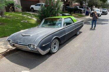 1961 Ford Thunderbird