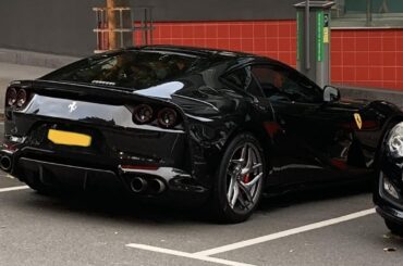 [Ferrari 812 superfast] The benefits of living in the city.