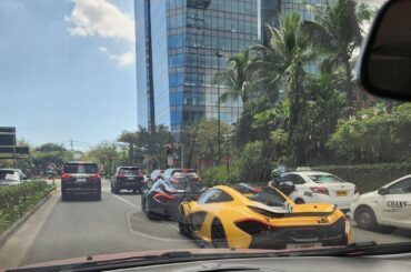 [Mclaren P1] Wtf?! Two???