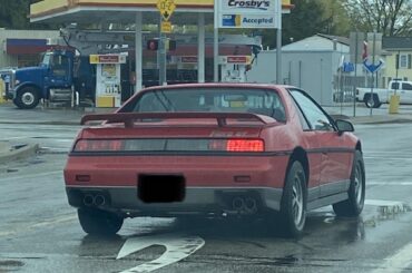 Spotted a Lamborghini larvae [Pontiac Fieri GT]