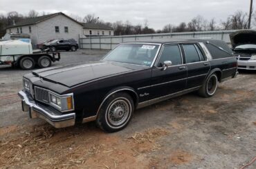 Oldsmobile Custom Cruiser Hearse.