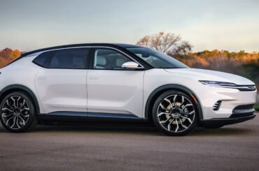 2022 Chrysler Airflow | Our First Battery-Electric Vehicle