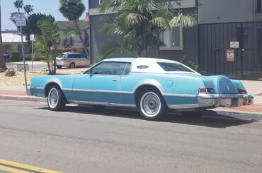 Lol...saw my mom's Thunderbird in Pacific Beach, CA. Memory lane.