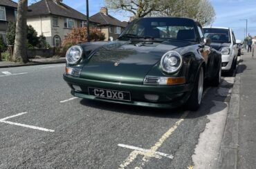 Super clean vintage [Porsche 911]. Absolutely stunning