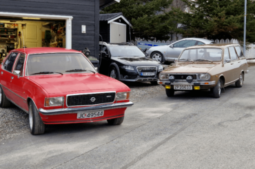 My friends Opel Commodore B and my Renault 12 Break