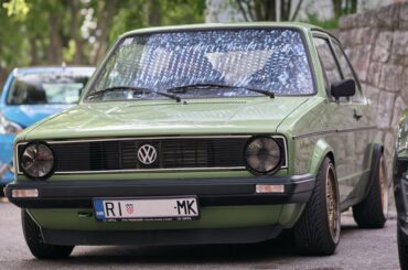 Adequately stanced [VW Golf Mk1] in the streets of the city