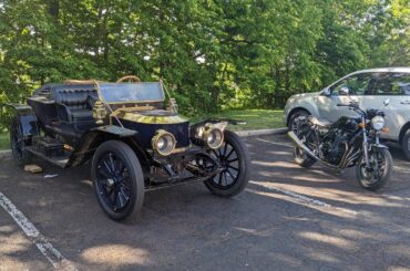 Regular old Steam Car at the diner on a weekday morning