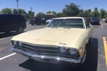 Saw this lovely 1969 Chevelle SS while out and about. Owner was super friendly, and it sounded so good!