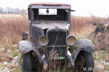 Found some old photos of what I think is 32 Chevy tow truck. My dad got it as a project, but never got to it before he passed. Figured I'd share.