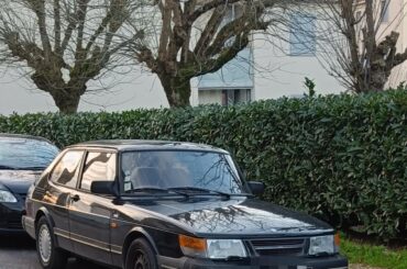 SAAB 900 I believe, spotted in Bordeaux France