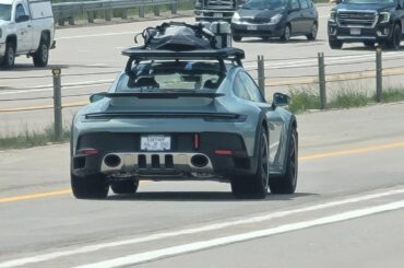 [Porsche 911 Dakar] I had to speed up, then promptly buy a Samsung with super zoom, to get a pic of this beast.