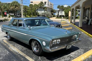 Stopped at Indian Rocks Beach for lunch and this beauty is parked outside: '63 Plymouth Fury.