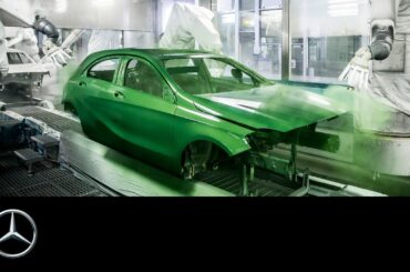 Mercedes-Benz Car Production: “Factory 56” World Premiere | 60 Seconds