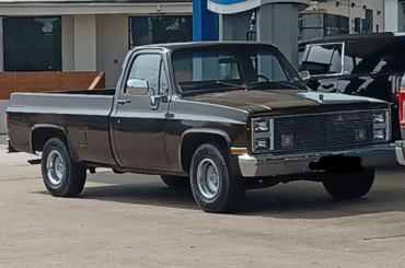 Anyone know what car this is? I believe it's an 83 chevy k10 but not sure