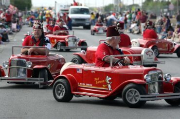 Happy birthday America 🇺🇸.Shriners cars the official cars of the 4th of July and…