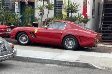 [Unknown Ferrari] In Hermosa Beach CA- Might be Leno's?