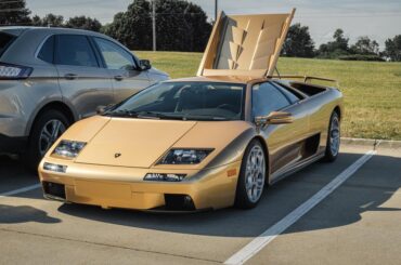 Lamborghini Diablo in Oros Elios. Manual, 6.0L V12. An absolutely stunning machine.