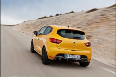 New Clio R.S. 200 EDC test drive by RENAULT TV | Groupe Renault