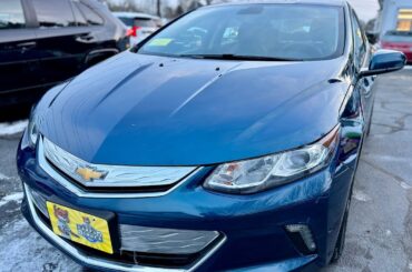 2019 Chevrolet Volt Lt Plug In Hybrid with 61,000 miles ev electric vehicle