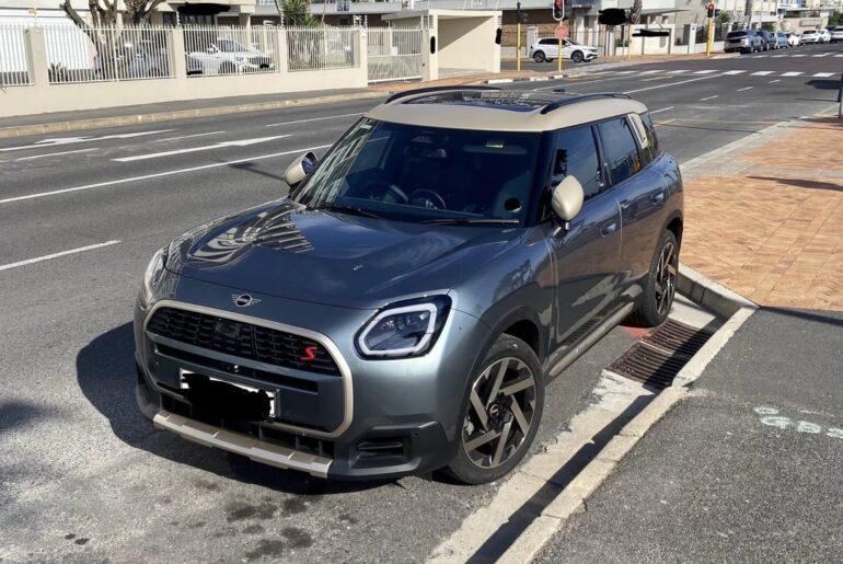 Spotted the new [Mini Countryman S] while on a walk. Not a fan