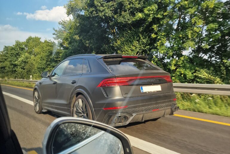 [RSQ8 ABT] 300k casually driving by