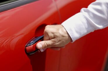 How to unlock and lock a car with keyless entry | LEXUS EUROPE