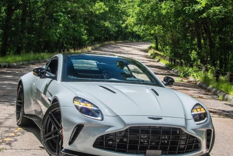 2025 Aston Martin Vantage V8 [1080x1350]