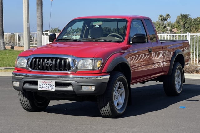 It's 2004, you have $23,000, and you're looking for a new compact pickup truck. Which one would you pick?