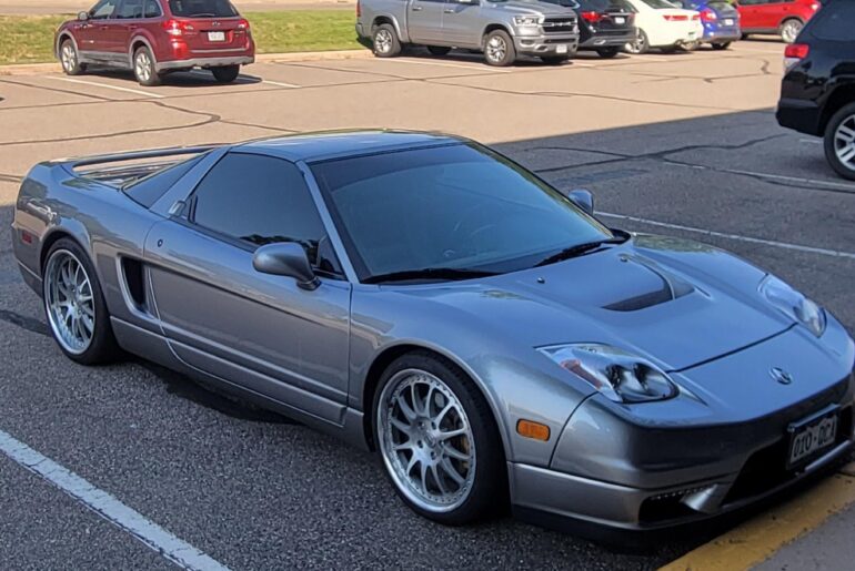 [Acura NSX] I spotted in my work parking lot