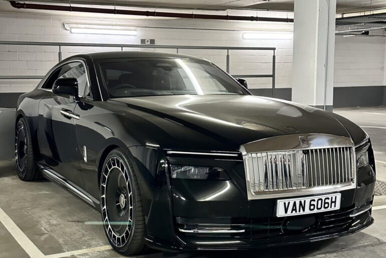 Alive and well apparently.. [2024 Rolls Royce Spectre] Chelsea, London UK ~