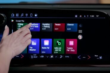 Traverse Education: 17.7-inch Diagonal Touchscreen