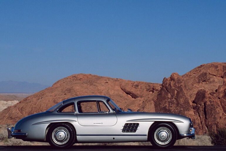 The legendary Mercedes 300SL [1000x750]