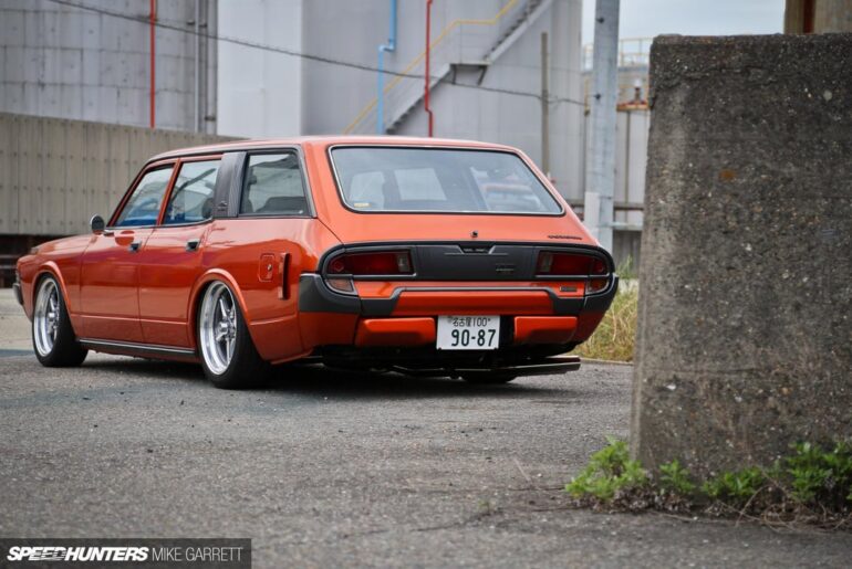 Early 70s Toyota "Kujira (Whale)" Crown S60 Wagon + Toyota 1UZ-FE V8