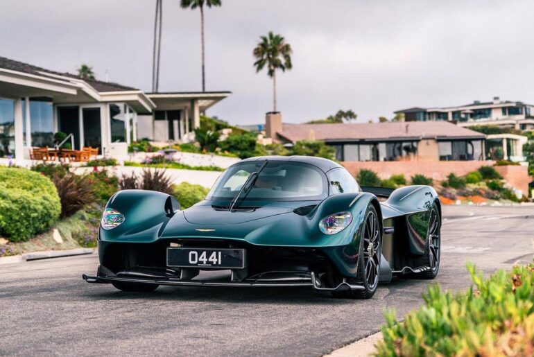 Aston Martin Valkyrie [1080x1350]