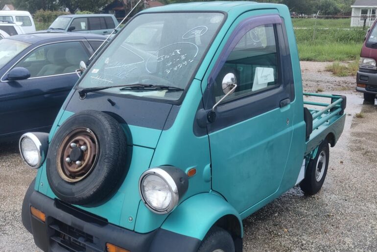 Second post. Midgets galore. These cars are for sale in Gulf Coast Texas.