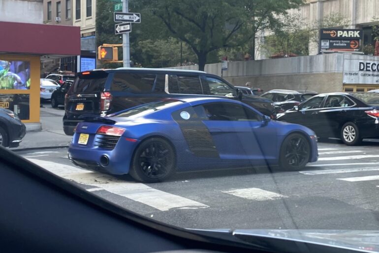 Can you tell from the outside if it’s a v8 or v10 [Audi R8]?