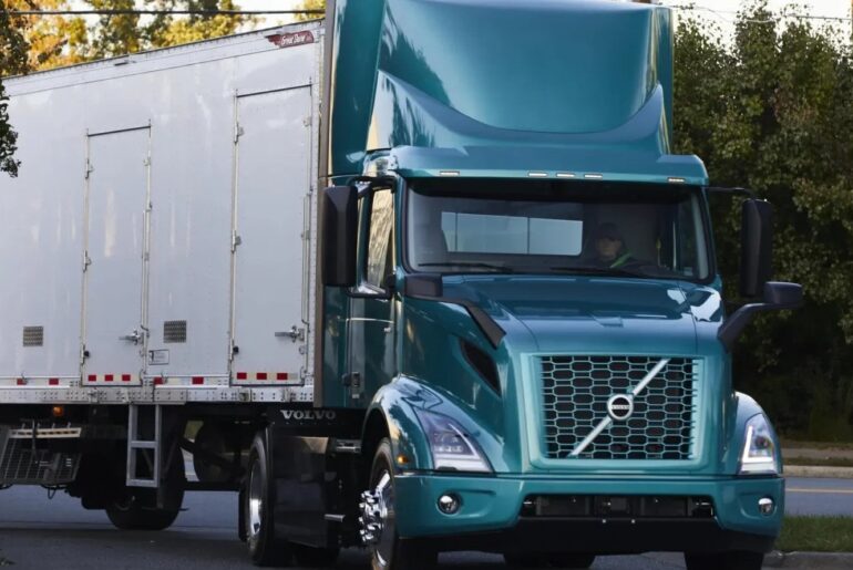 Volvo Trucks Delivers 70 Volvo VNR Electric Trucks in California