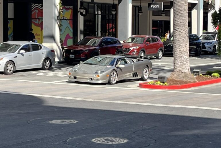 [Lamborghini Diablo?] spotted while out walking the dog