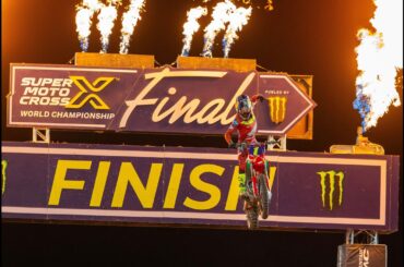 Jett Lawrence Repeats as 450 SuperMotocross World Champion 🏆 | Las Vegas SMX