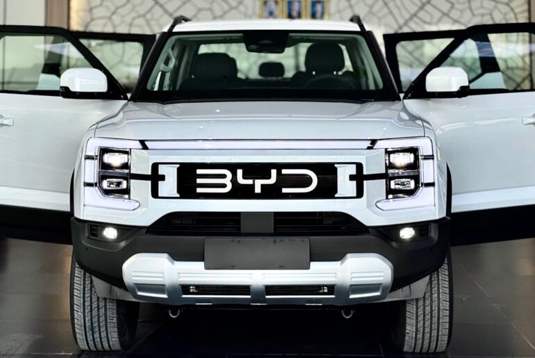 First-Look! BYD Shark 6 DMO: Plug-In Hybrid The Best Pickup!