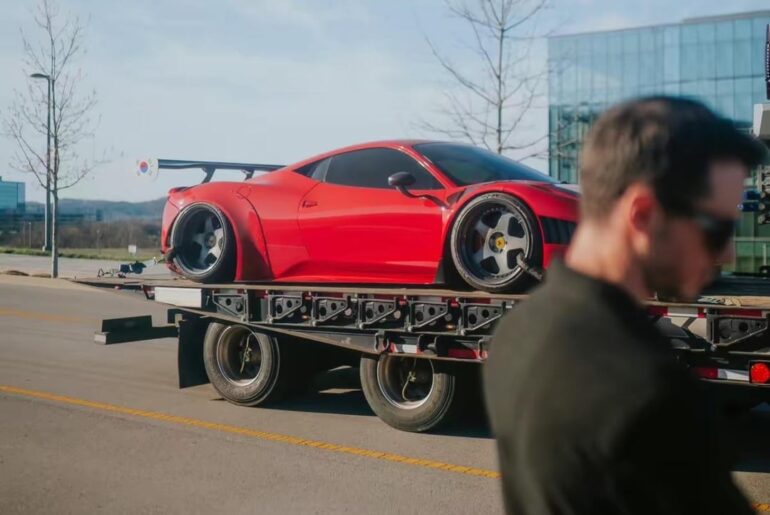 Slammed ferarri🤩