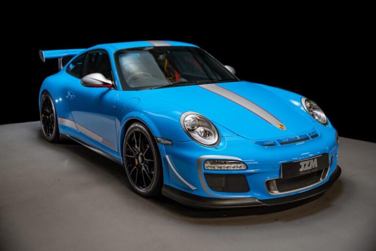 The 911 (997) GT3RS 4.0 is considered by many to be the best 911 ever made. This example is painted in Mexico Blue and it boasts 518HP thanks to its 4.0L flat-6 sending power to rear wheels [1090x727]