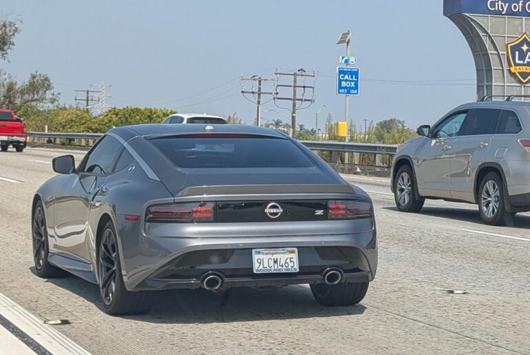 [Nissan 350Z] Can't be many of these around, looked great.