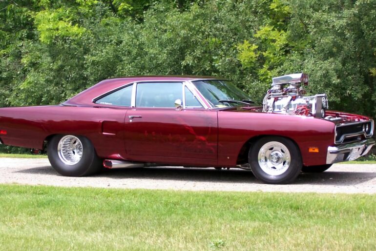 1970 Plymouth Roadrunner With A 440 Wedge,,BDS Blower Knocking Out 1200 HP.